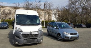 Două autoturisme căutate de autoritățile din Austria și Belgia, descoperite la Constanța