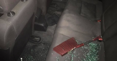 Mașină spartă în zona Tomis Mall. O cameră montată în autoturism a surprins furtul - 2