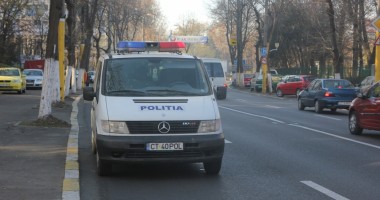 Stire din Eveniment : Tânără de 15 ani, lovită pe trecerea de pietoni