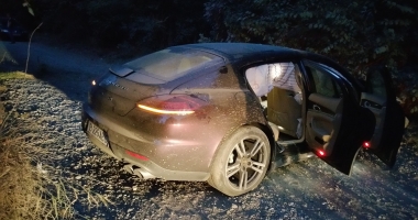 "TANC" CU NUMERE DE BULGARIA A FĂCUT PRAF UN PORSCHE. GALERIE FOTO - 2