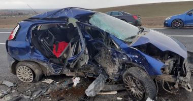 Accident grav la Sibioara: MAȘINI FĂCUTE PRAF și RĂNIȚI - 3