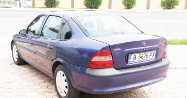 Stire din Eveniment : Mașină de Bulgaria,  cu acte false