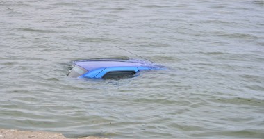 Mașină căzută în lacul Tăbăcărie - 2