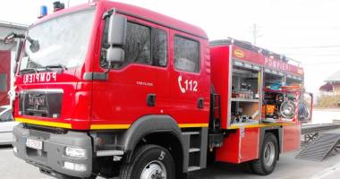 Stire din Eveniment : Pompierii intervin la o conductă de gaze spartă