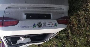 Stire din Eveniment : VIDEO / Accident grav la Constanța. Mașină răsturnată din cauza vitezei