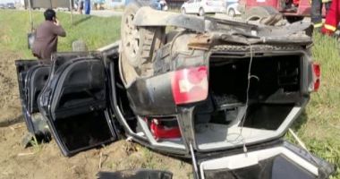 S-AU RĂSTURNAT CU MAȘINA! Sunt patru victime!