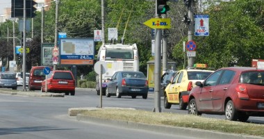 Stire din Politică-Administrație : Ponta spune că taxa auto a blocat instanțele din România