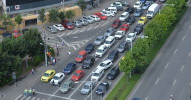 Stire din Actualitate : Ajutor de 3.000 de lei pentru schimbarea maşinii. Anunţul făcut de ministrul Tanczos Barna
