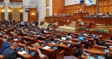 Mașini de lux pentru deputați, în plină criză. Camera Deputaților își cumpără mașini noi