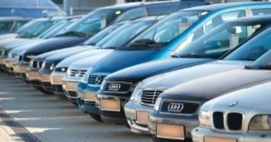 Stire din Social : Românii care au mașini vechi ar putea plăti o taxă în plus. Iată în funcție de ce se va calcula impozitul