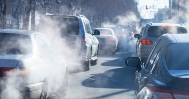 Stire din Actualitate : Impozitul auto se schimbă din 2026. Taxe mai mari pentru mașinile vechi și poluante