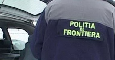 Mașini cu acte false, descoperite  la punctele de trecere a frontierei