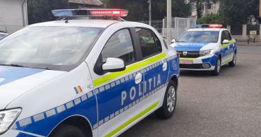 Stire din Eveniment : Accident rutier la Constanța, cu victimă, între o autospecială de poliție și un autoturism