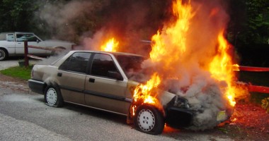 Stire din Actualitate : Mașini incendiate la Berlin, pentru a treia noapte consecutiv