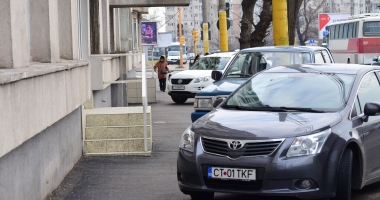 PRIMĂRIA CONSTANȚA, POLIȚIA RUTIERĂ, CE FACEM CU TROTUARELE? / Galerie foto din buricul Constanței - 8