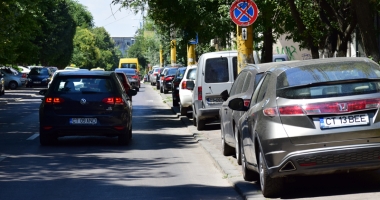 Când va avea Constanța trotuare pentru pietoni,  și nu pentru mașini? Zilnic, ne punem viața  în pericol - 4