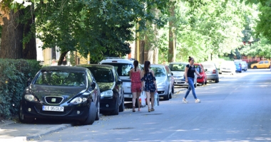 Când va avea Constanța trotuare pentru pietoni,  și nu pentru mașini? Zilnic, ne punem viața  în pericol - 6