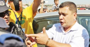 Stire din Eveniment : Haiducul lui Mazăre, Nicolae Mavrodin, a ajuns în arestul Poliției Constanța