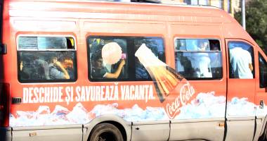 IMAGINI REVOLTĂTOARE / CÂT ÎI MAI TOLERĂM? Maxi-taxi: la limita obrăzniciei și a inconștienței! - 8