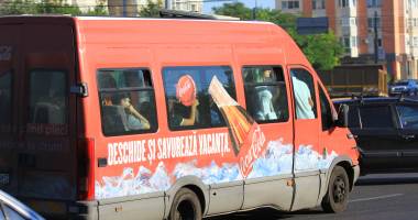IMAGINI REVOLTĂTOARE / CÂT ÎI MAI TOLERĂM? Maxi-taxi: la limita obrăzniciei și a inconștienței! - 9