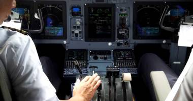 Stire din Actualitate : Iată ce transporta avionul cu 54 de persoane la bord, prăbușit într-o regiune muntoasă din Indonezia