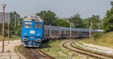 Stire din Eveniment : Foc de ARMĂ tras asupra unui tren de persoane!