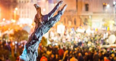 Stire din Eveniment : Judecătorul dosarului Colectiv s-a pensionat. Procesul s-ar putea relua de la zero