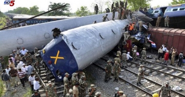 Zeci de răniți după deraierea unui tren