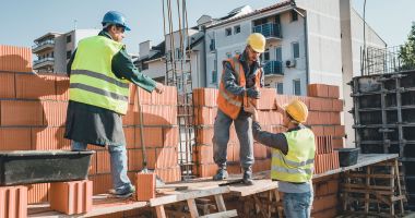 Stire din Economie : Numărul autorizaţiilor de construire pentru clădiri rezidenţiale a crescut în semestrul 1 din 2021