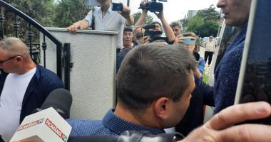 Galerie foto. Mama fraților Mazăre, înmormântată azi. RADU și ALEXANDRU, aduși sub escortă de la penitenciar - 15