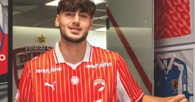 Stire din Sport : Dinamo Bucureşti l-a prezentat oficial pe Adrian Mazilu