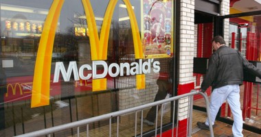 Stire din Diverse : Credeai că e "cool" să lucrezi la McDonald's? Iată scene oribile povestite de angajați
