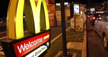 Stire din Diverse : McDonald's scoate la vânzare, pentru prima dată, un ingredient special