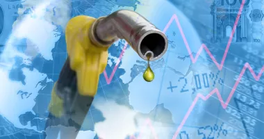 Stire din Actualitate : Semnal de speranță pe piața energiei: prețul petrolului scade pe fondul dialogului SUA–Iran