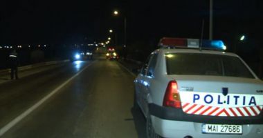 Stire din Eveniment : Update. Tânăr împușcat în picior de un bărbat, la Vama Veche. Atacatorul a amenințat minute bune că se sinucide