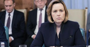 CARMEN DAN A DEMISIONAT DE LA CONDUCEREA MAI