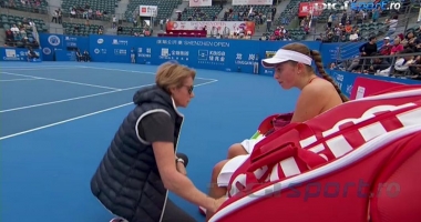 Stire din Sport : Ostapenko nu se dezminte! A gonit-o pe mama ei în tribună, în timpul unui time-out