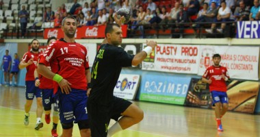 Liga Națională de handbal masculin. Meci dificil pentru HCM. Campioana României luptă pentru locul întâi - 2