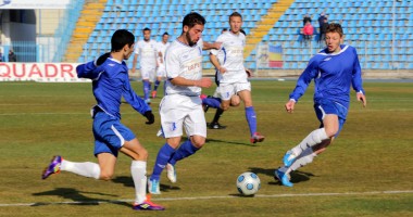 Stire din Sport : Ce îi lipsește Farului pentru a promova?