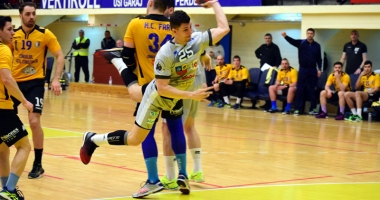 Stire din Sport : Meciuri în deplasare pentru HC Farul și Dobrogea Sud II