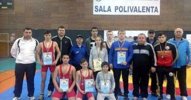 Stire din Sport : Medaliile constănțene vin de pe saltea