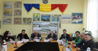 Stire din Politică-Administrație : Program de dezvoltare a turismului de-a lungul Canalului, prezentat la Medgidia