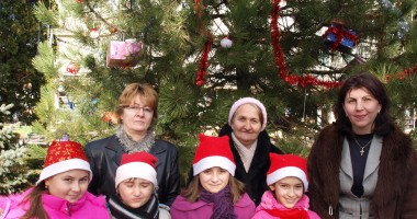 Stire din Politică-Administrație : Cei mai frumoși brazi, premiați de Primăria și Asociația Voluntarilor din Medgidia