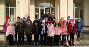 Elevii Școlii "Lucian Grigorescu", acțiune la Cercul Militar Medgidia - 2