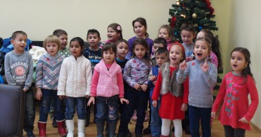 Colindătorii au ajuns la Primăria Medgidia - 2