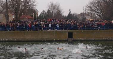 Stire din Politică-Administrație : La Medgidia, toți au câștigat de Bobotează