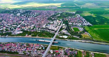 Stire din Politică-Administrație : Primăria Medgidia construieşte un parc fotovoltaic în localitate