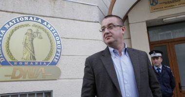 Stire din Eveniment : SENTINȚĂ DEFINITIVĂ! Sorin Blejnar, condamnat la închisoare cu executare, pentru o mită de 12,5 milioane de lei