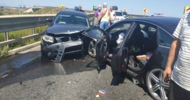 Accident VIOLENT cu șase victime, între care doi copii: Două mașini s-au ciocnit