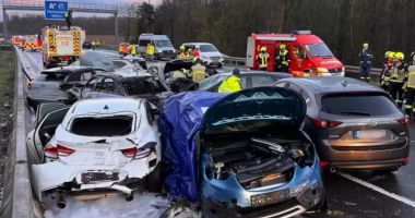 Stire din Actualitate : Dezastru pe autostradă! Morți și răniți după o coliziune între 40 de mașini